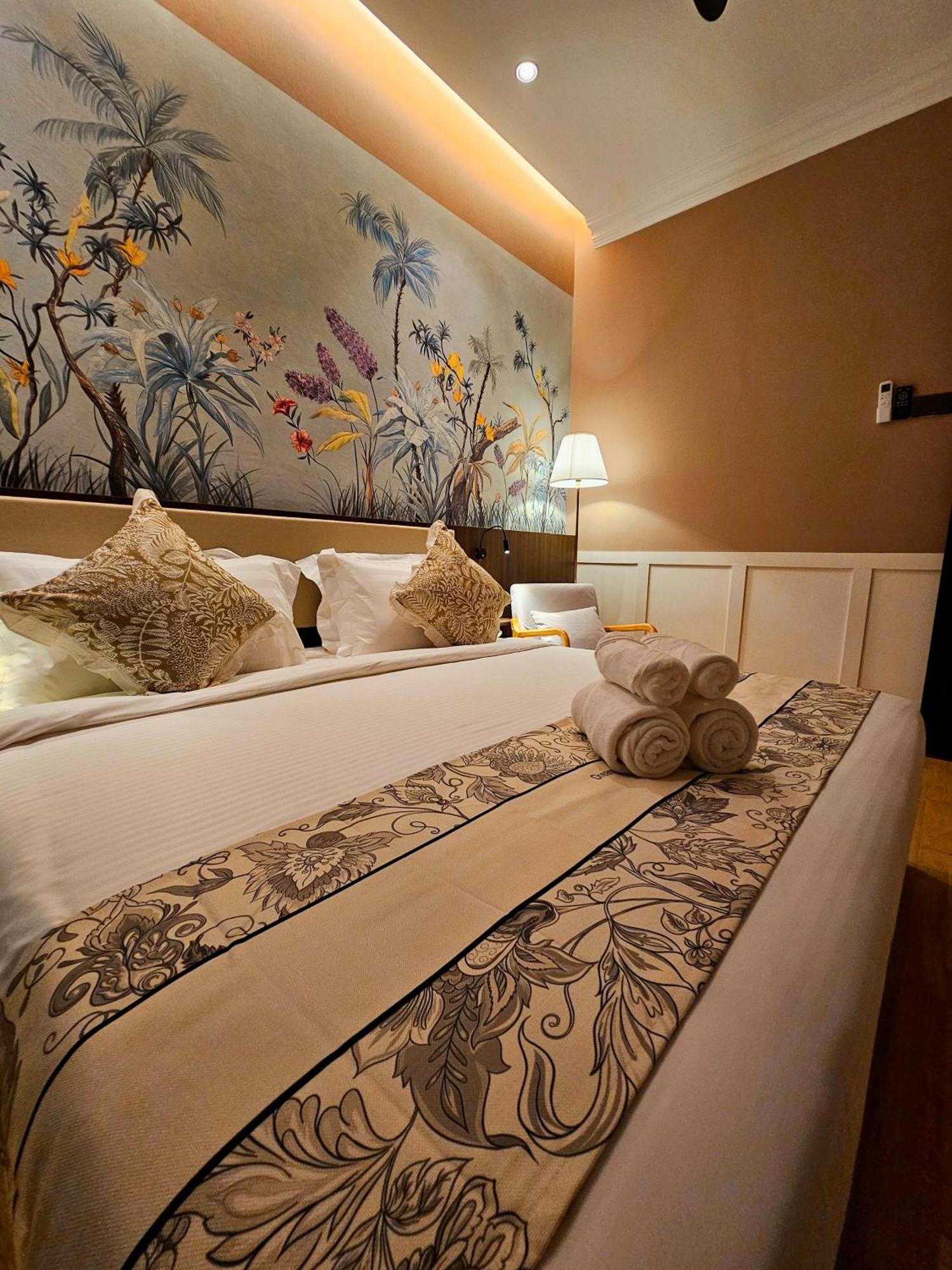 The Palm At Lava Mansion Hotel George Town
