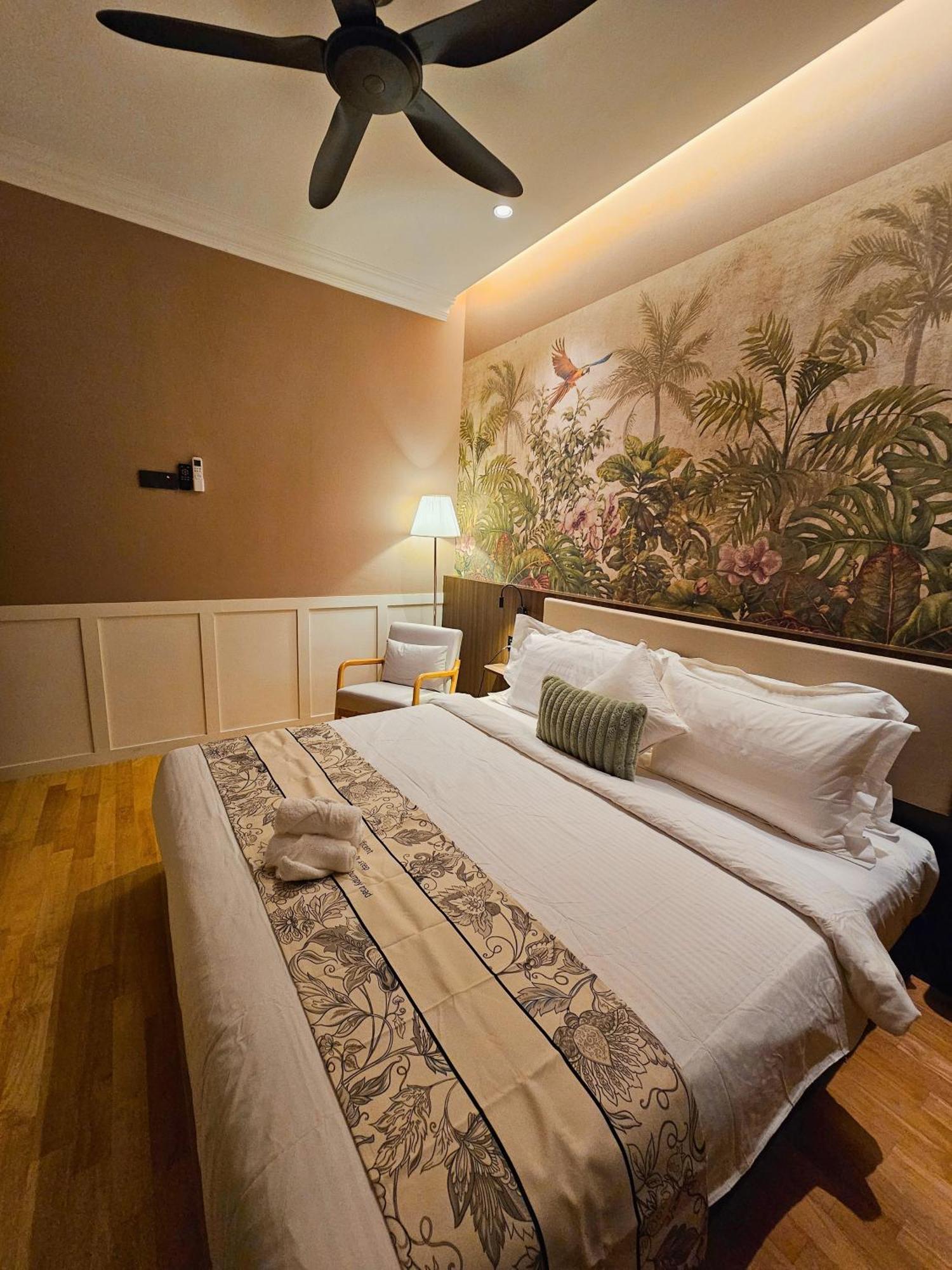 The Palm At Lava Mansion Hotel George Town